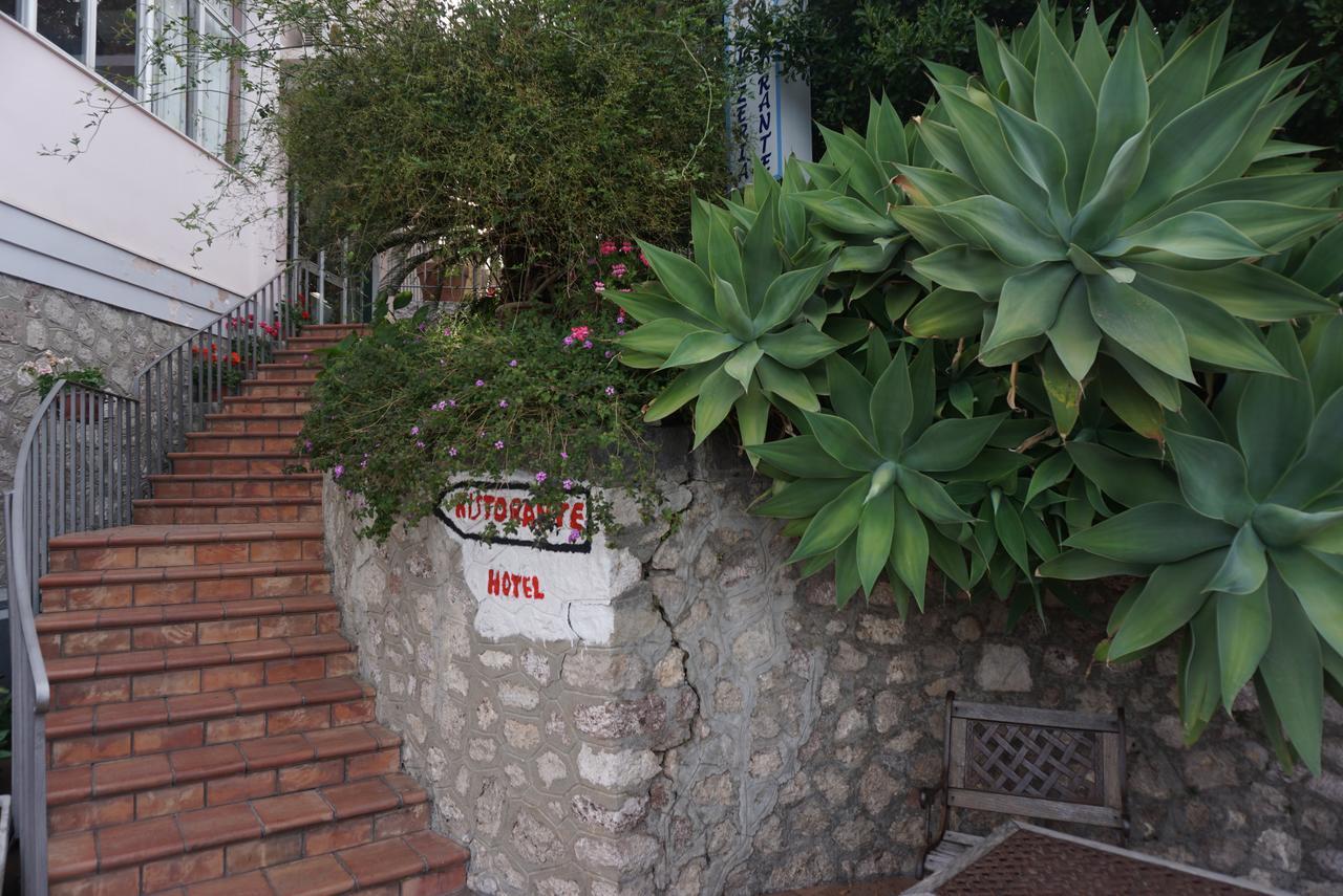 Hotel Villa Souvenir Forza dʼAgro Exterior foto